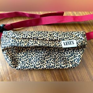 Levi’s belt bag